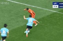 爱游戏官方 -篮球半决赛焦点战：海滨迅豹队强势横扫洞庭巨龙队，新星闪耀。韧性比赛的样板的简单介绍