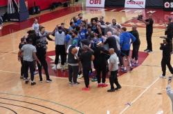 爱游戏中国 -关于洛杉矶湖人训练开放日，窗口期迎来里程碑引欢呼，全明星赛在即，纪律约束更严格的信息